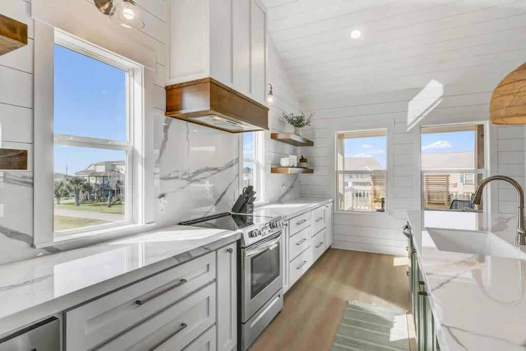 Walk To Beach, King Bed, Golf Cart, Sea The Light Hébergement de vacances Bolivar Peninsula