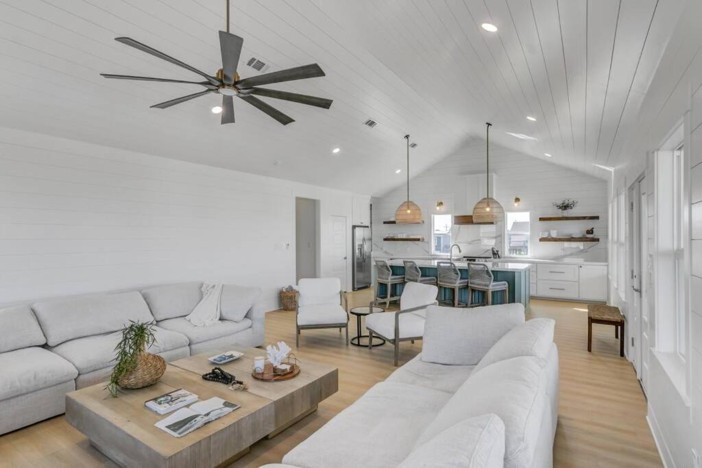 Hébergement de vacances Walk To Beach, King Bed, Golf Cart, Sea The Light Bolivar Peninsula
