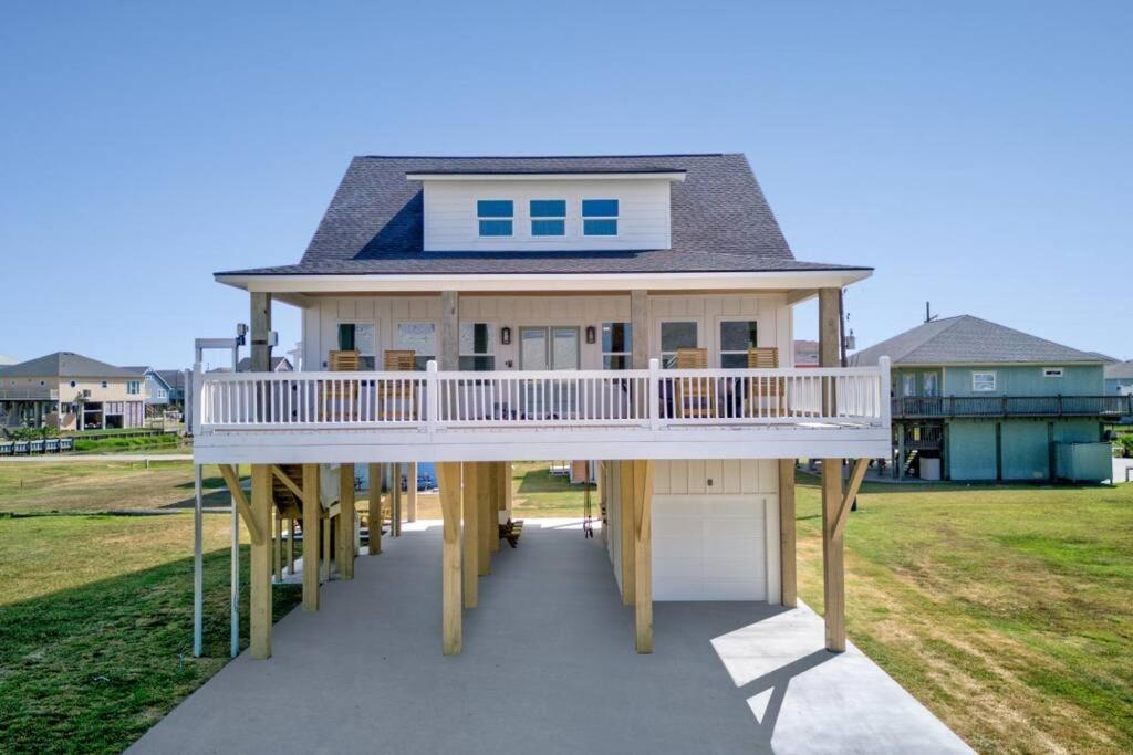Walk To Beach, King Bed, Golf Cart, Sea The Light *