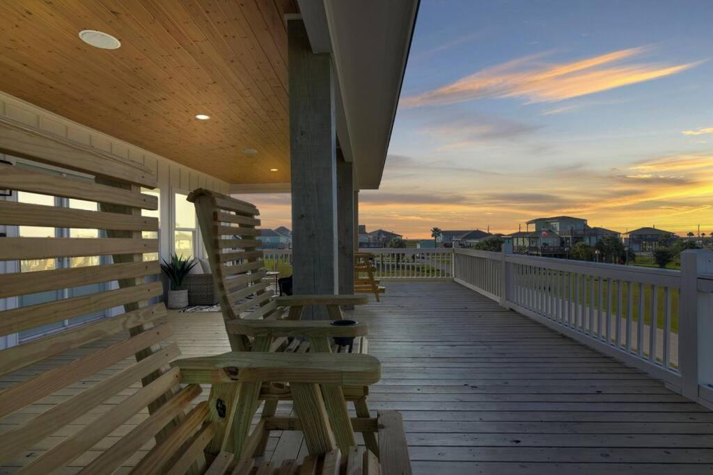 Hébergement de vacances Walk To Beach, King Bed, Golf Cart, Sea The Light Bolivar Peninsula